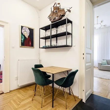 Aviator Luxury Apartment Budapest Exterior photo