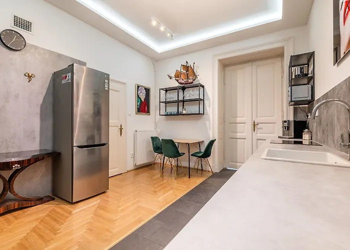 Aviator Luxury Apartment